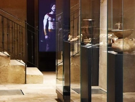 Museo dei Vescovi di Palazzo Fracchiolla Minerva a Canosa di Puglia: lo spazio si fa racconto